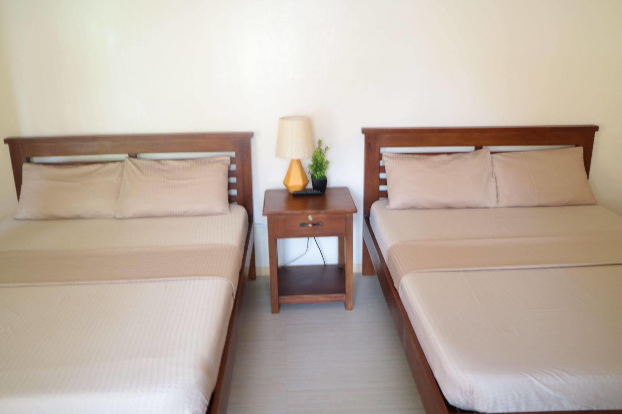 Jannah Glycel Beach House Hotel Guimaras Buitenkant foto