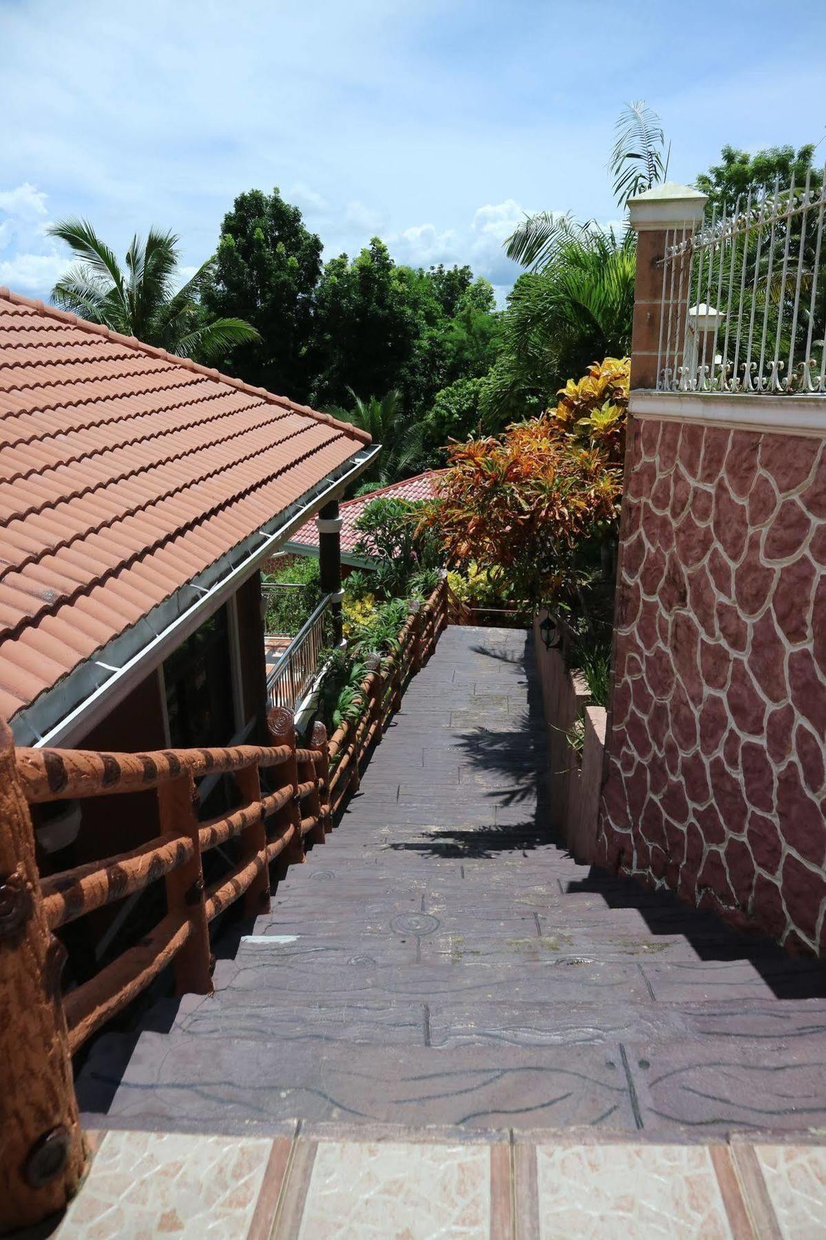 Jannah Glycel Beach House Hotel Guimaras Buitenkant foto